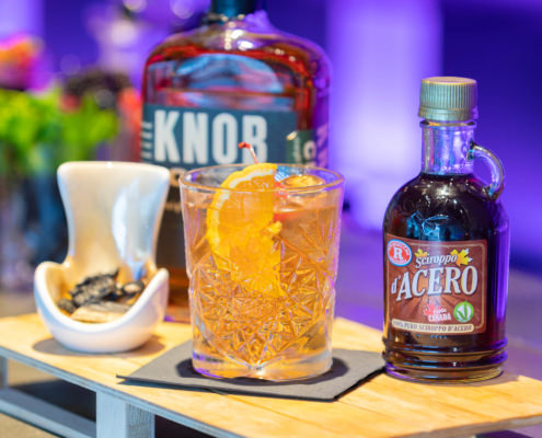 Cocktail alcolico a base di Knob e Sciroppo d'acero canadese