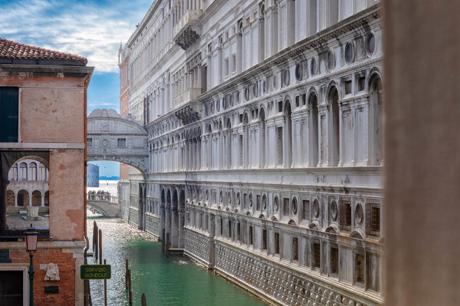 Servizio Fotografico Appartamento a Venezia con Vista sul Ponte dei Sospiri
